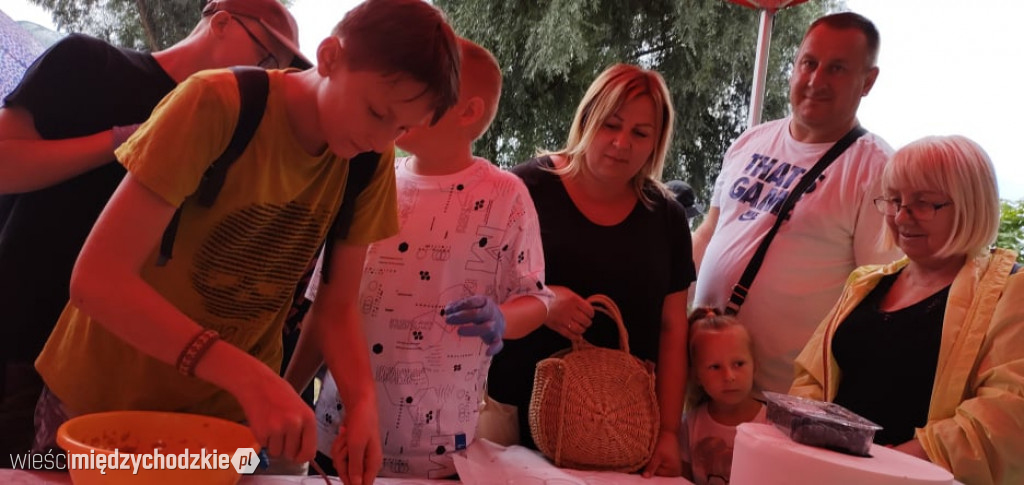 Cały świat w Krainie 100 Jezior