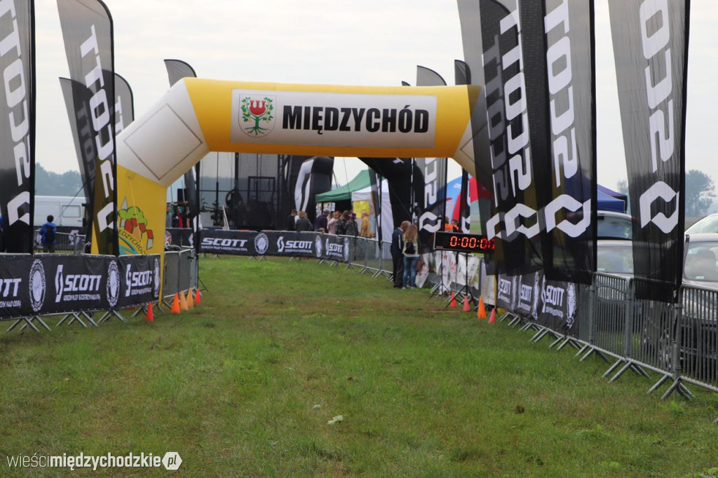 Charytatywny Maraton MTB w Mokrzcu