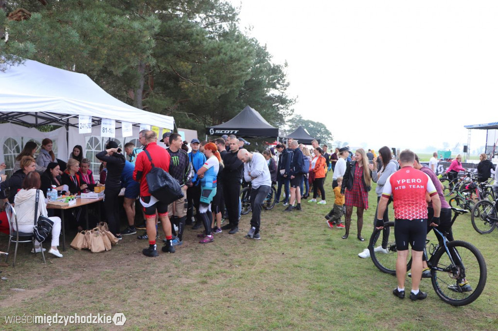 Charytatywny Maraton MTB w Mokrzcu