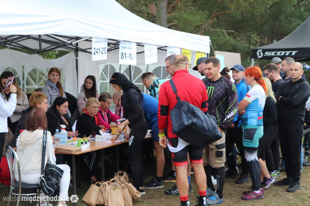 Charytatywny Maraton MTB w Mokrzcu
