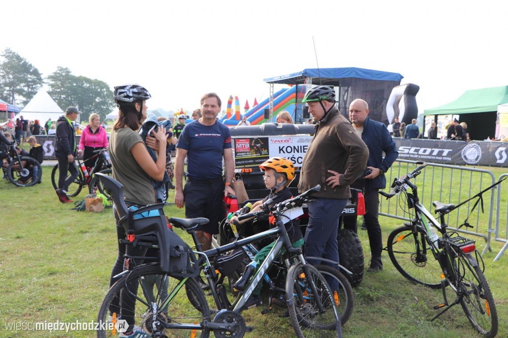 Charytatywny Maraton MTB w Mokrzcu