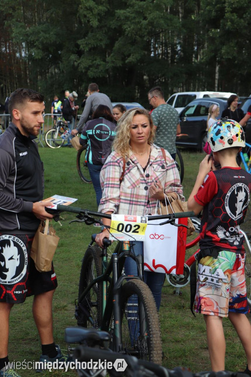 Charytatywny Maraton MTB w Mokrzcu