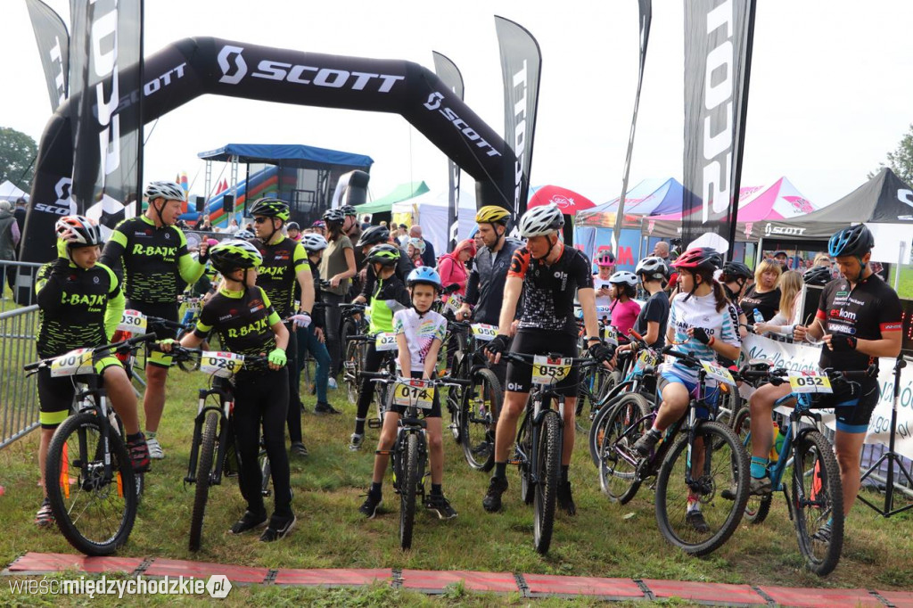 Charytatywny Maraton MTB w Mokrzcu