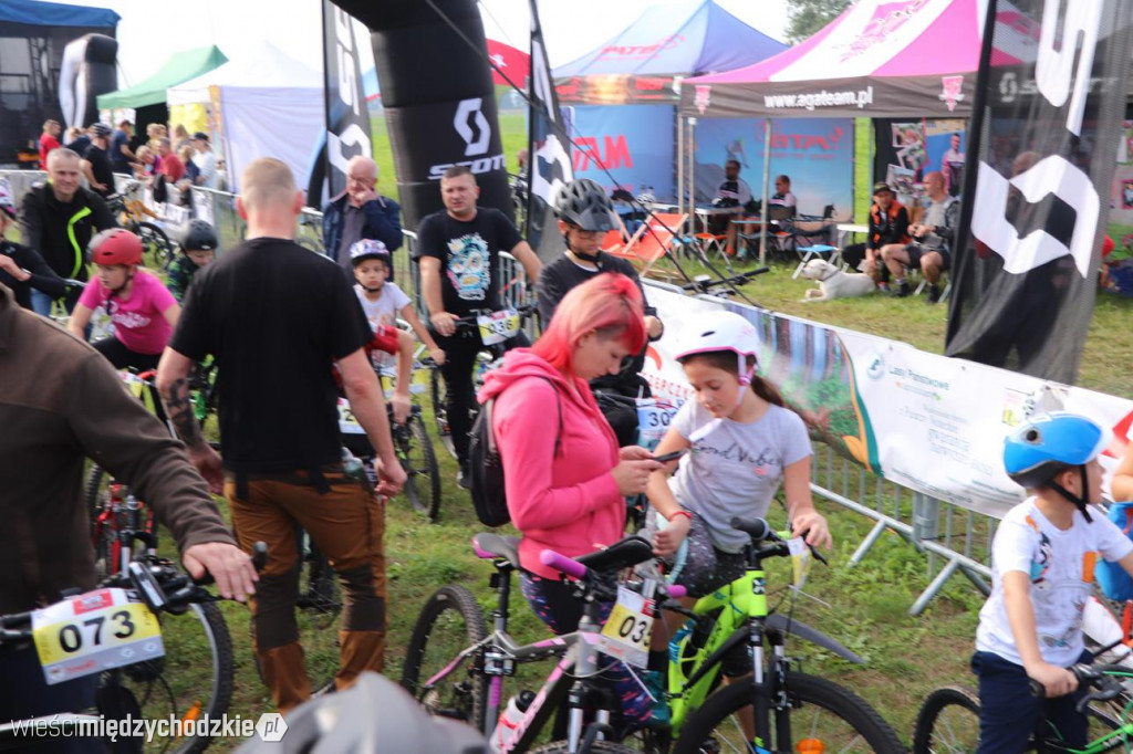 Charytatywny Maraton MTB w Mokrzcu
