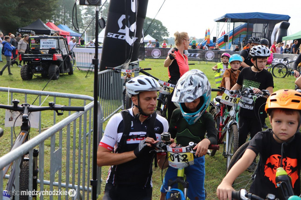Charytatywny Maraton MTB w Mokrzcu