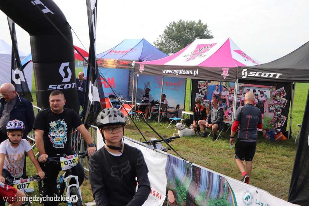 Charytatywny Maraton MTB w Mokrzcu