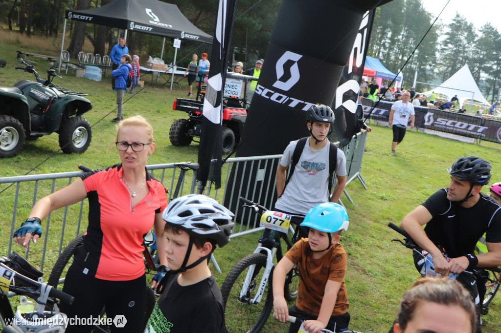 Charytatywny Maraton MTB w Mokrzcu