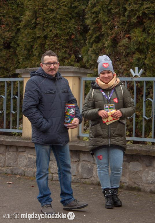 Wolontariusze działali bez względu na pogodę