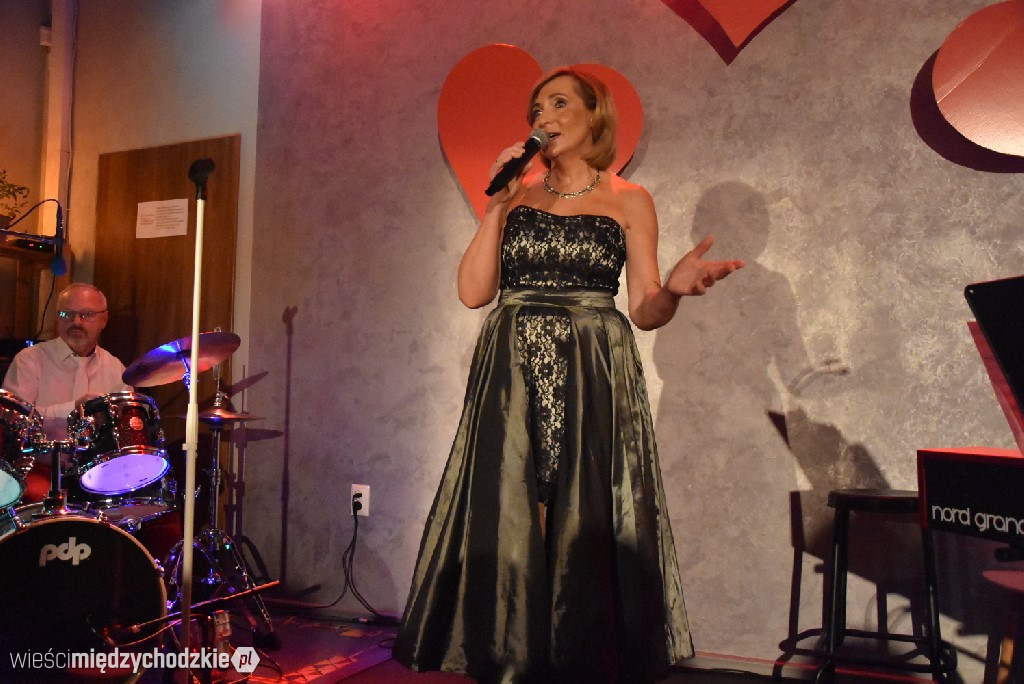 Odsłonić twarz. Recital Joanny Florczak