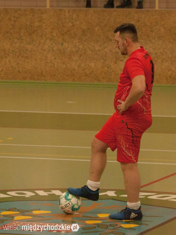 Pomaganie przez granie