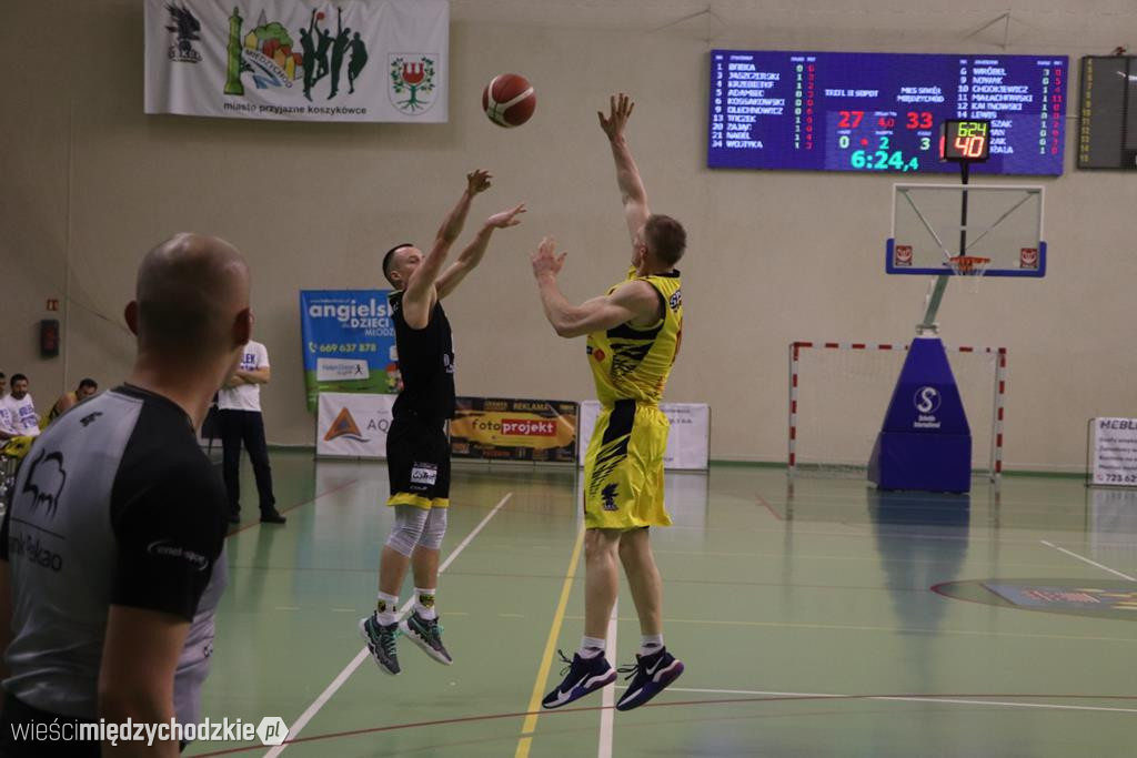 Koszykarze Sokoła Międzychód ponownie wygrywają