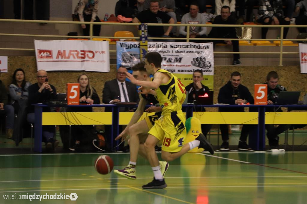 Koszykarze Sokoła Międzychód ponownie wygrywają