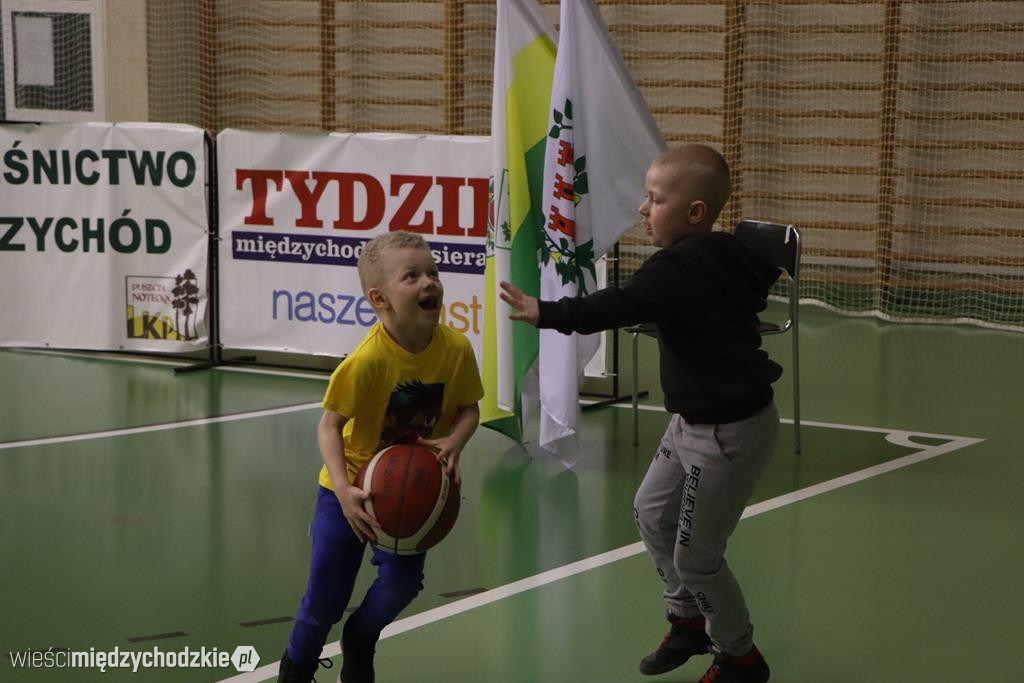 Koszykarze Sokoła Międzychód ponownie wygrywają