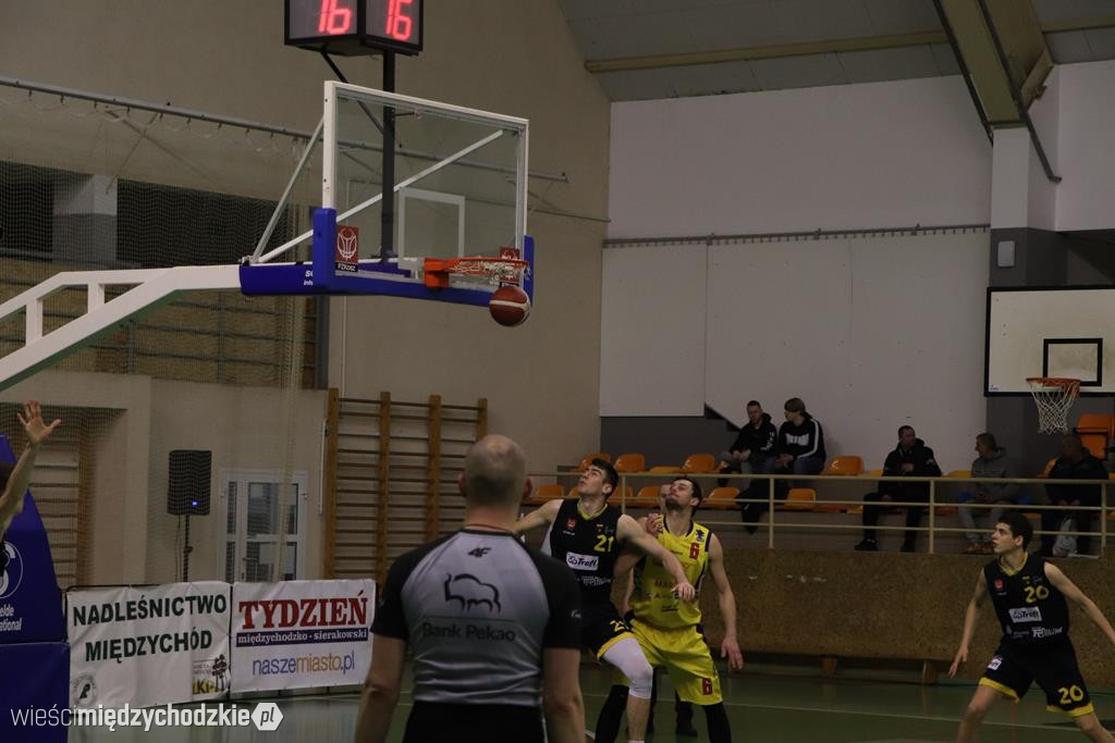 Koszykarze Sokoła Międzychód ponownie wygrywają