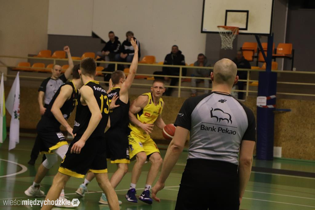 Koszykarze Sokoła Międzychód ponownie wygrywają