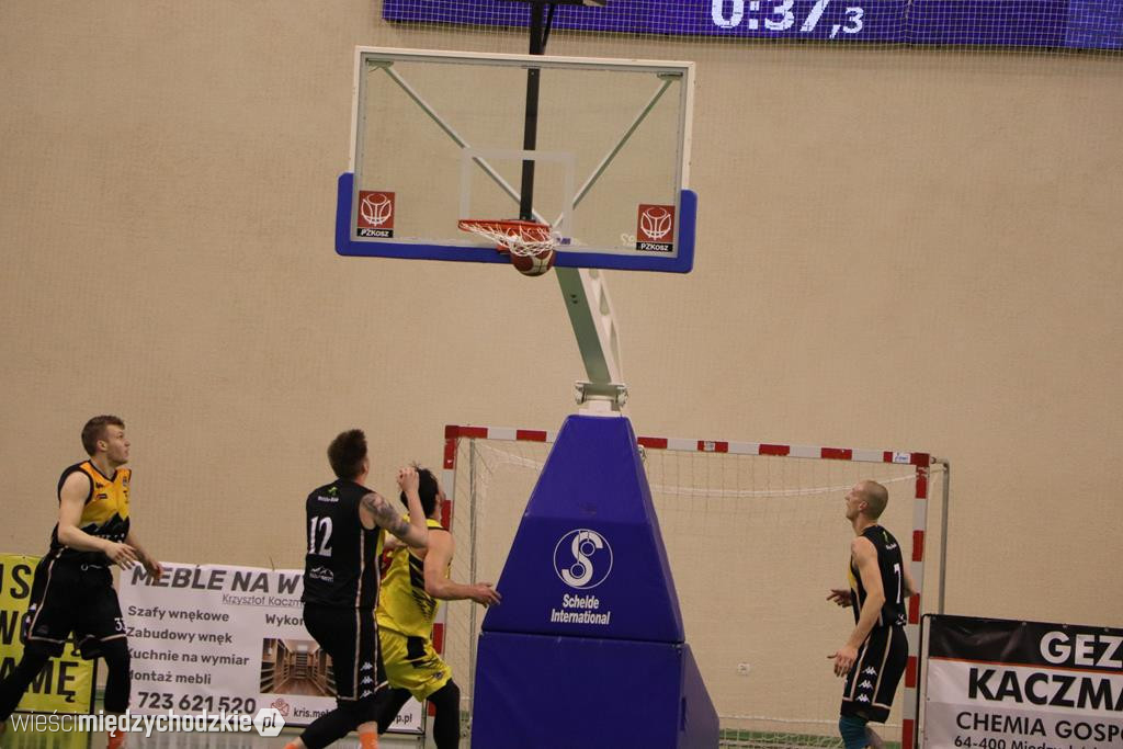 Sokół wygrywa Basket Hills Bielsko-Biała