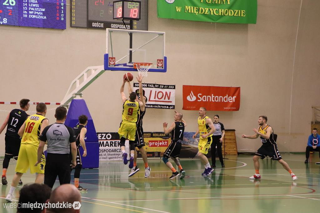 Sokół wygrywa Basket Hills Bielsko-Biała