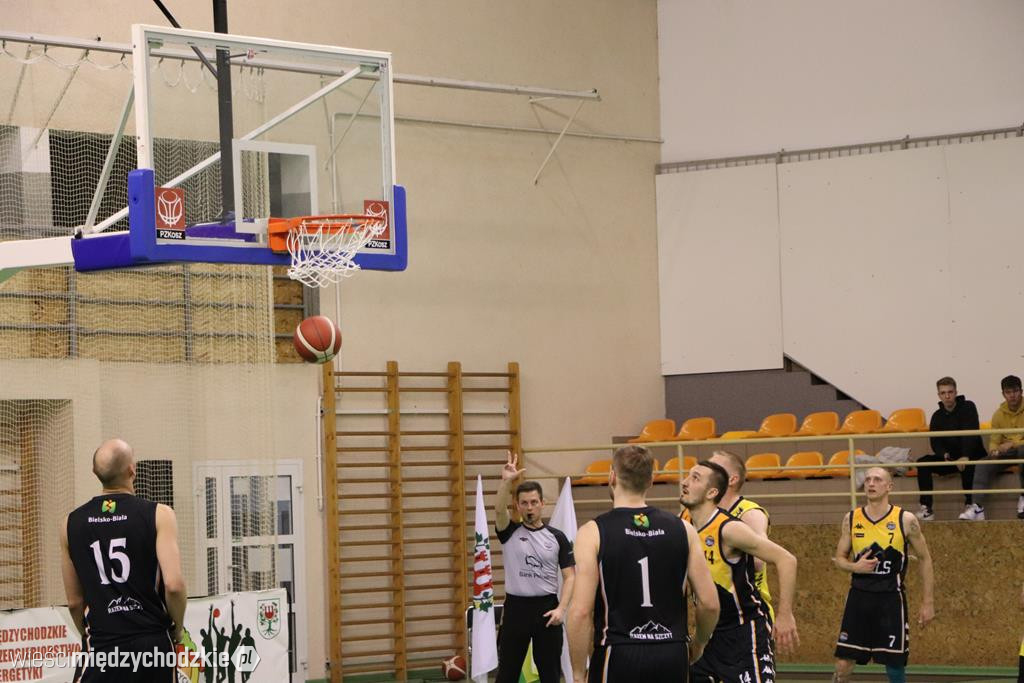Sokół wygrywa Basket Hills Bielsko-Biała