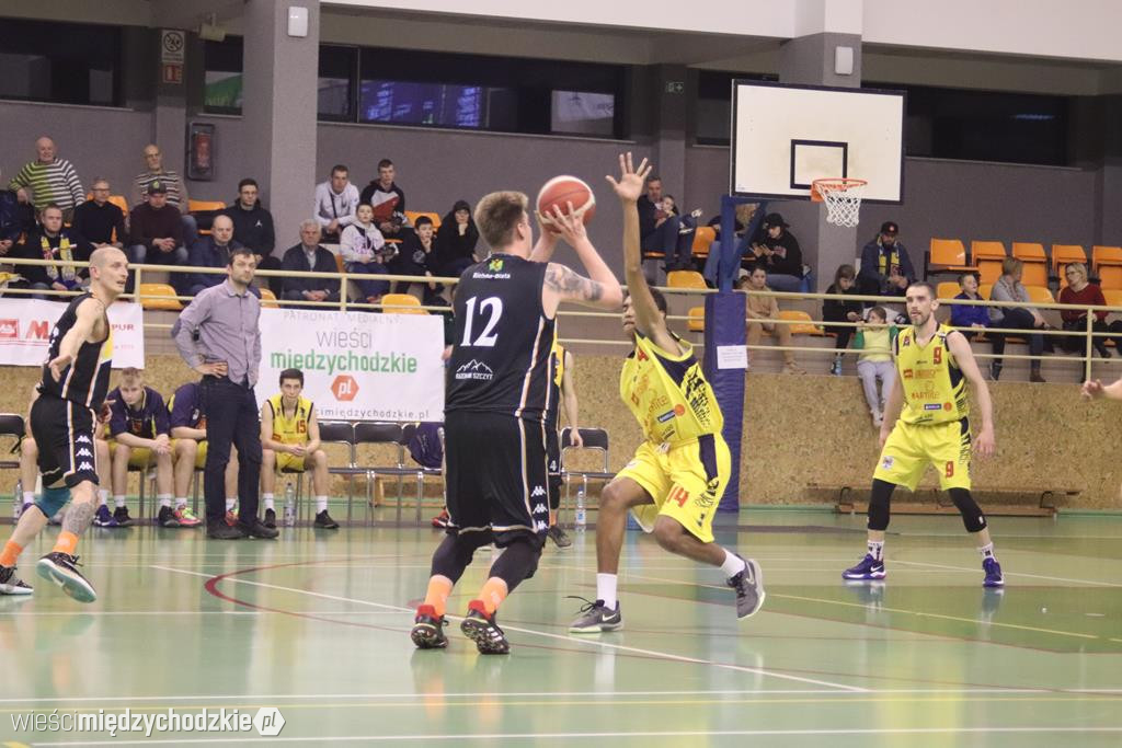 Sokół wygrywa Basket Hills Bielsko-Biała