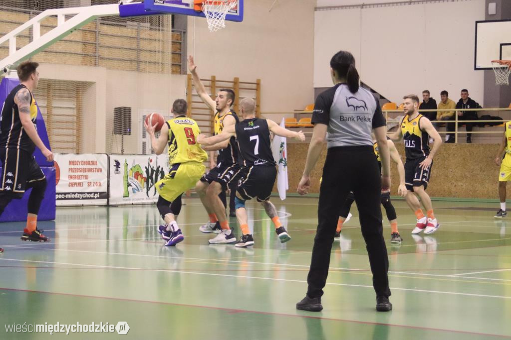 Sokół wygrywa Basket Hills Bielsko-Biała