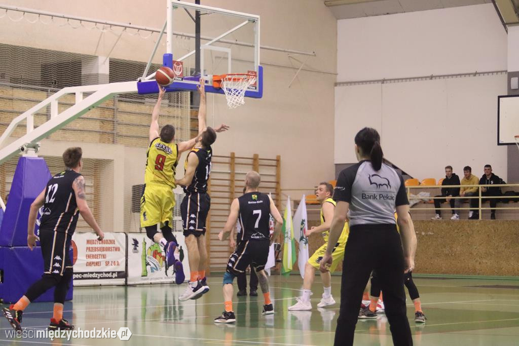 Sokół wygrywa Basket Hills Bielsko-Biała