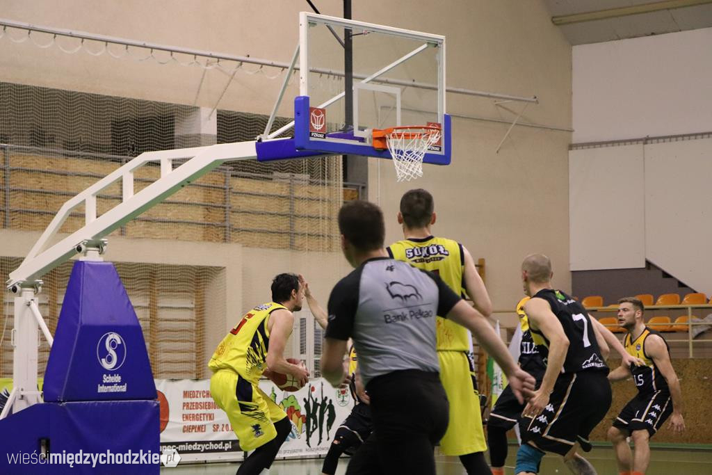Sokół wygrywa Basket Hills Bielsko-Biała