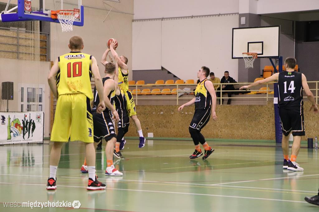 Sokół wygrywa Basket Hills Bielsko-Biała