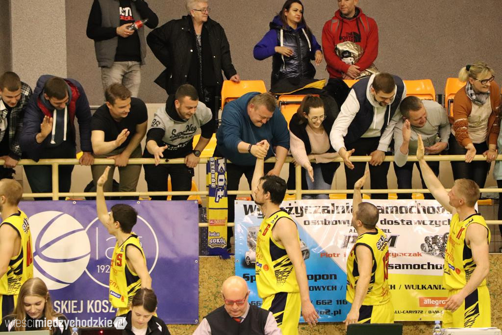 Sokół wygrywa Basket Hills Bielsko-Biała