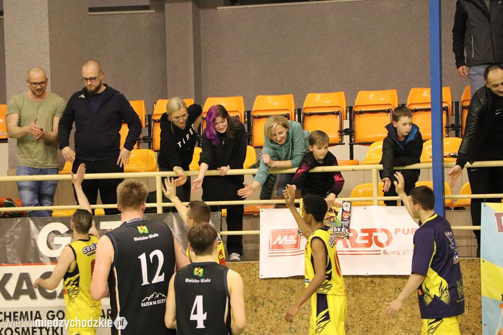 Sokół wygrywa Basket Hills Bielsko-Biała