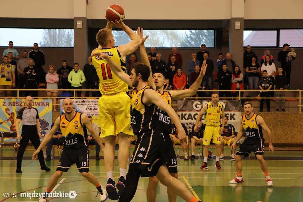 Koszykarze Sokoła Międzychód przegrywają play-off