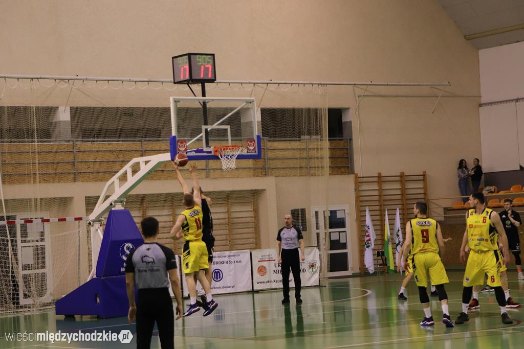 Koszykarze Sokoła Międzychód przegrywają play-off