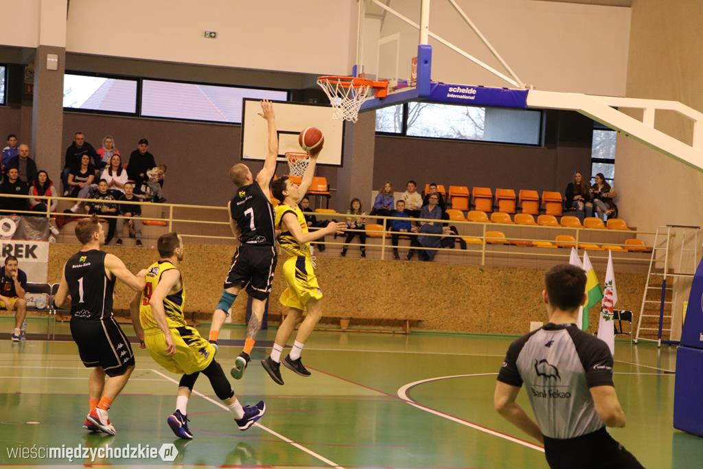 Koszykarze Sokoła Międzychód przegrywają play-off