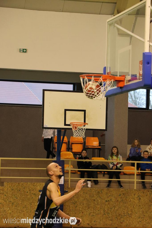 Koszykarze Sokoła Międzychód przegrywają play-off