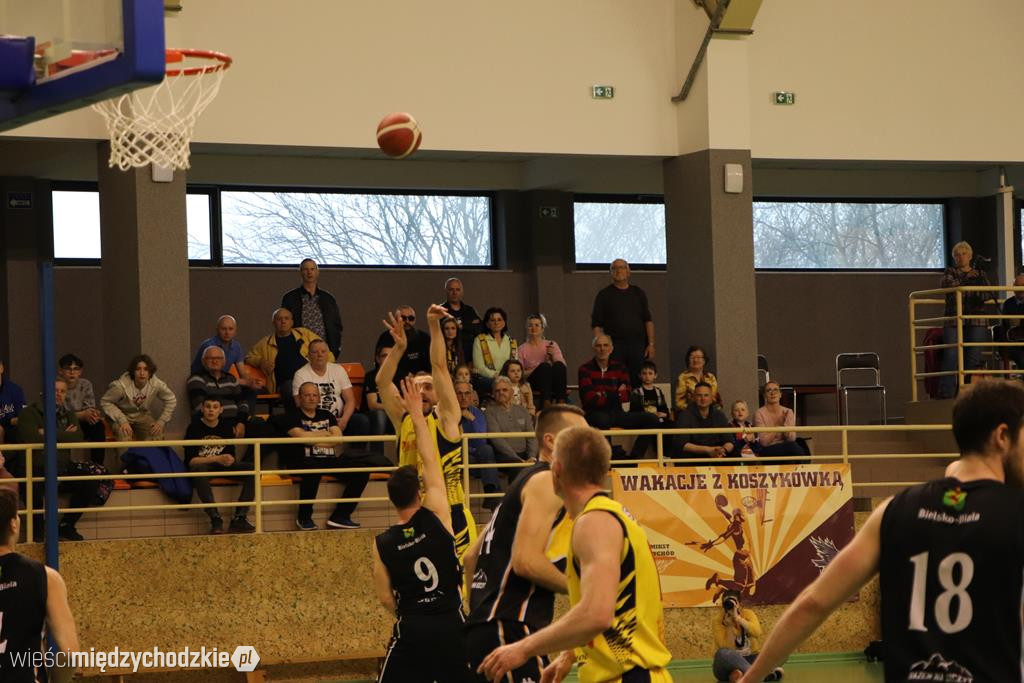 Koszykarze Sokoła Międzychód przegrywają play-off