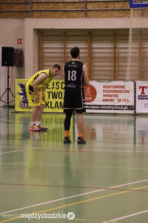 Koszykarze Sokoła Międzychód przegrywają play-off