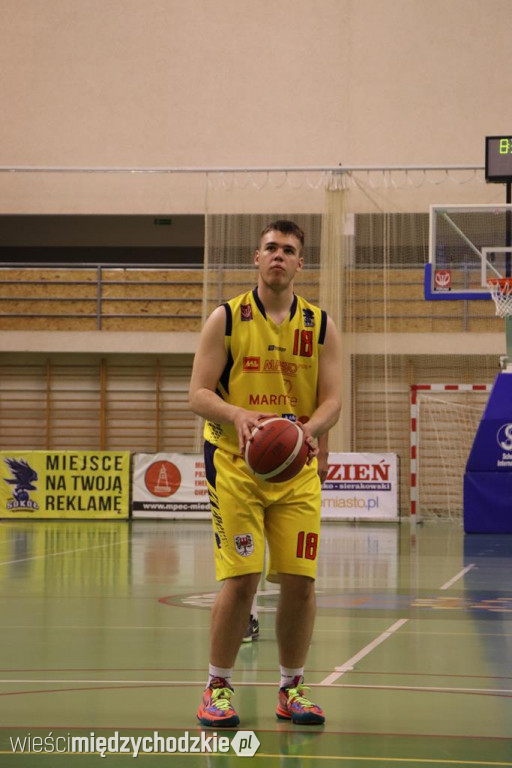 Koszykarze Sokoła Międzychód przegrywają play-off