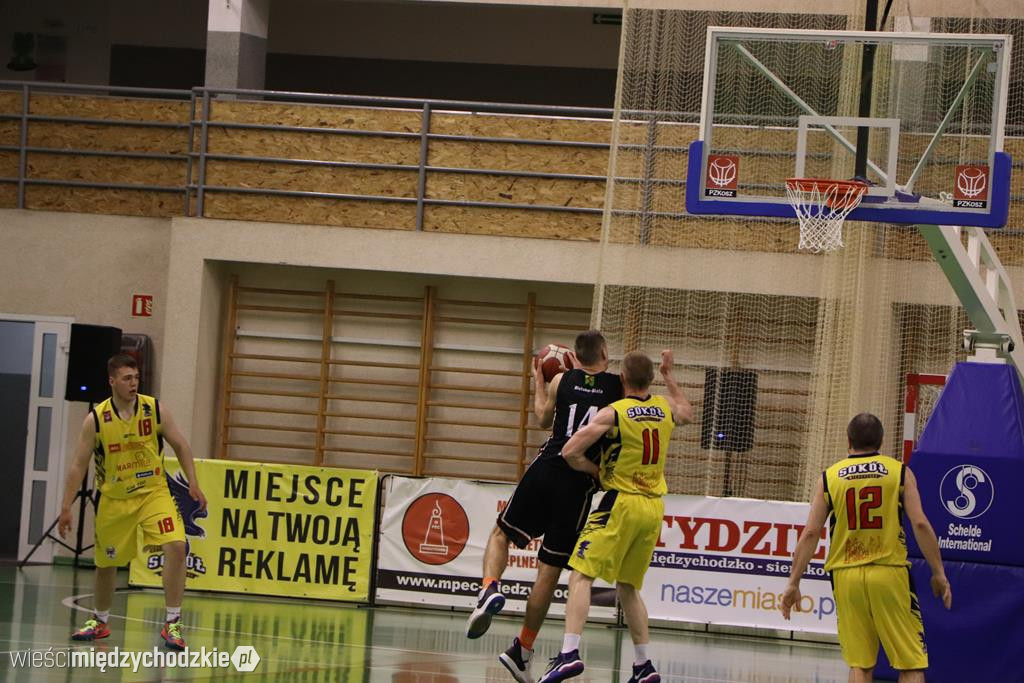 Koszykarze Sokoła Międzychód przegrywają play-off