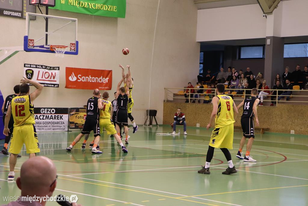 Koszykarze Sokoła Międzychód przegrywają play-off
