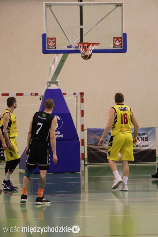 Koszykarze Sokoła Międzychód przegrywają play-off