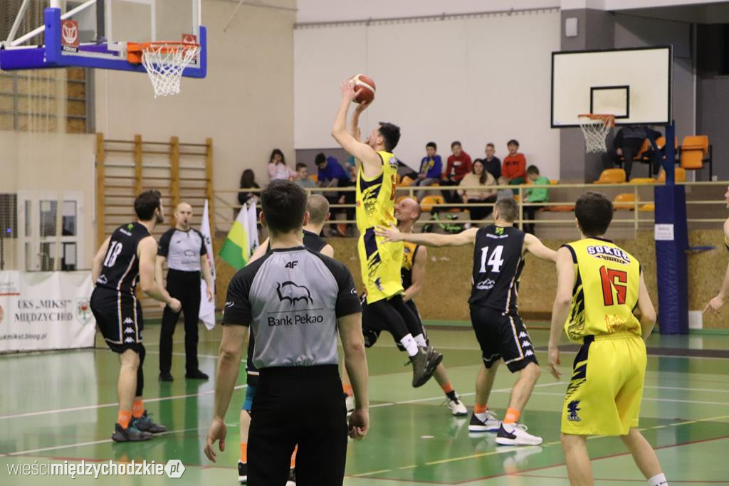 Koszykarze Sokoła Międzychód przegrywają play-off