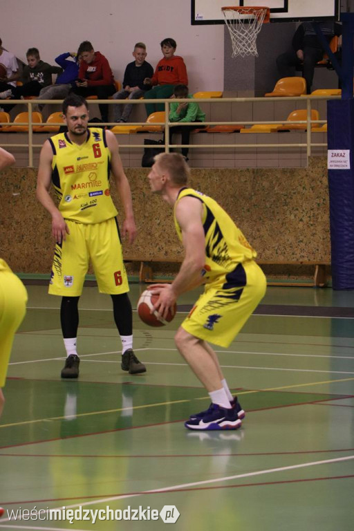 Koszykarze Sokoła Międzychód przegrywają play-off