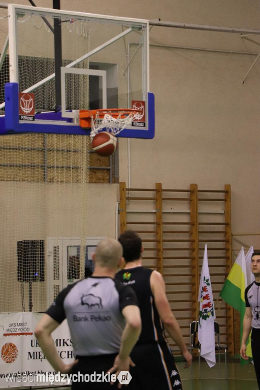 Koszykarze Sokoła Międzychód przegrywają play-off