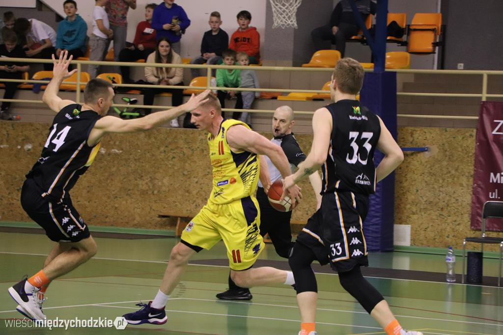Koszykarze Sokoła Międzychód przegrywają play-off