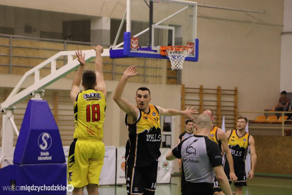 Koszykarze Sokoła Międzychód przegrywają play-off