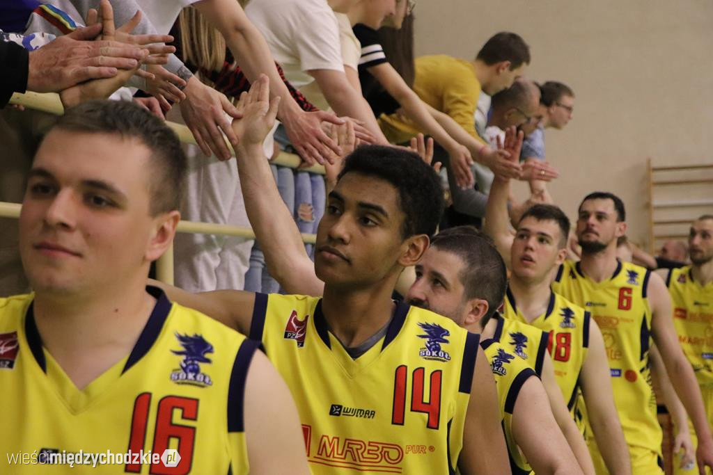 Koszykarze Sokoła Międzychód przegrywają play-off