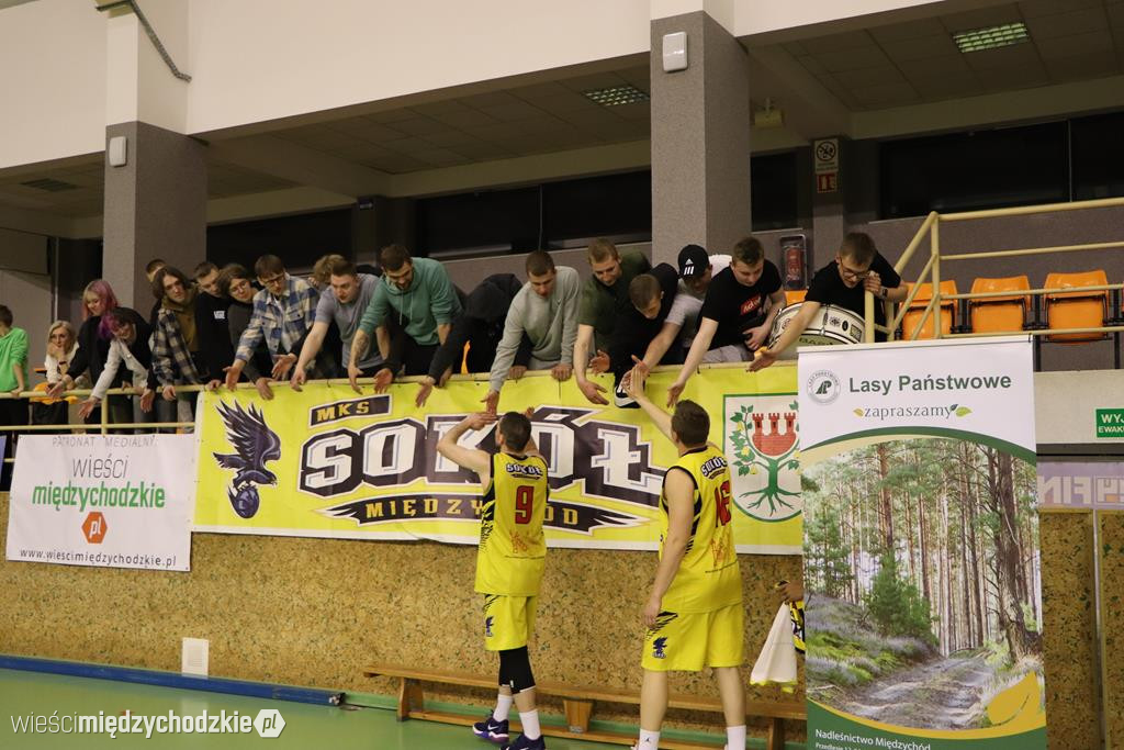 Koszykarze Sokoła Międzychód przegrywają play-off