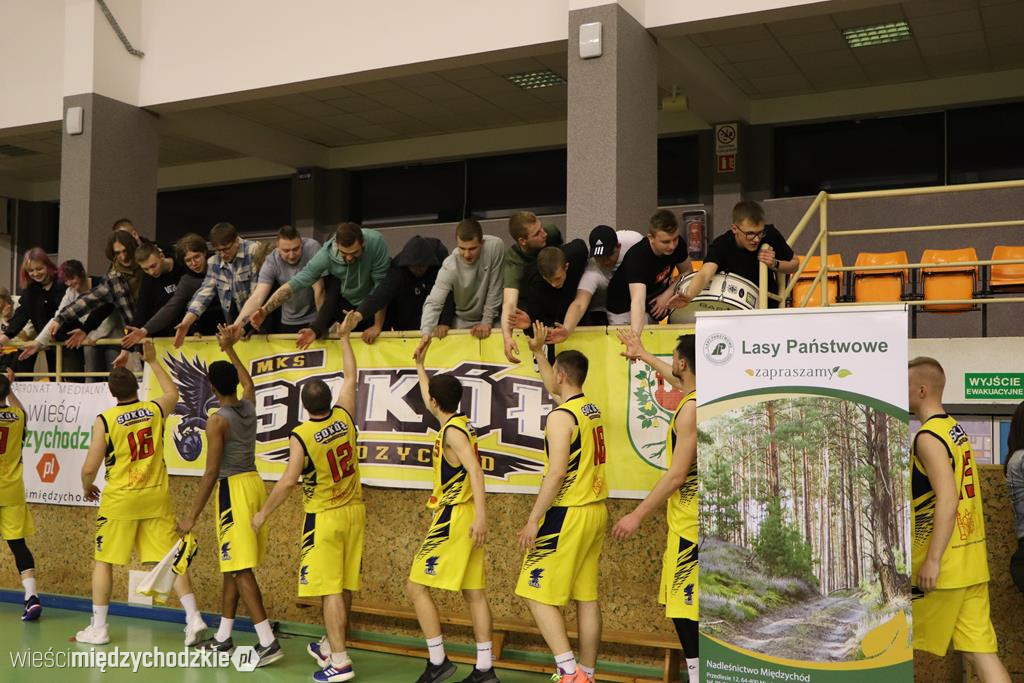 Koszykarze Sokoła Międzychód przegrywają play-off