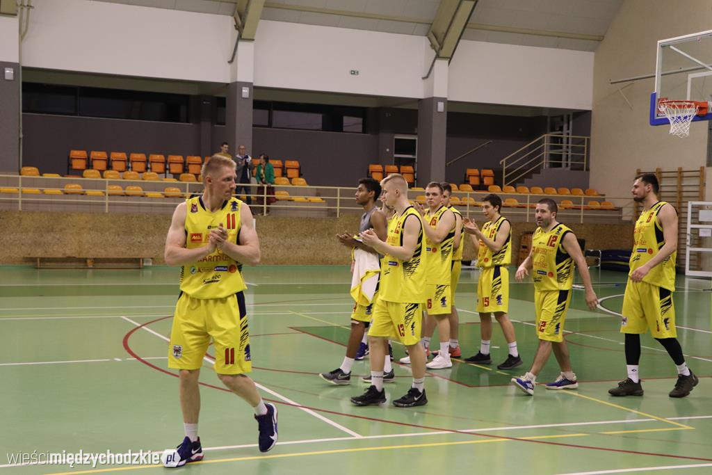 Koszykarze Sokoła Międzychód przegrywają play-off