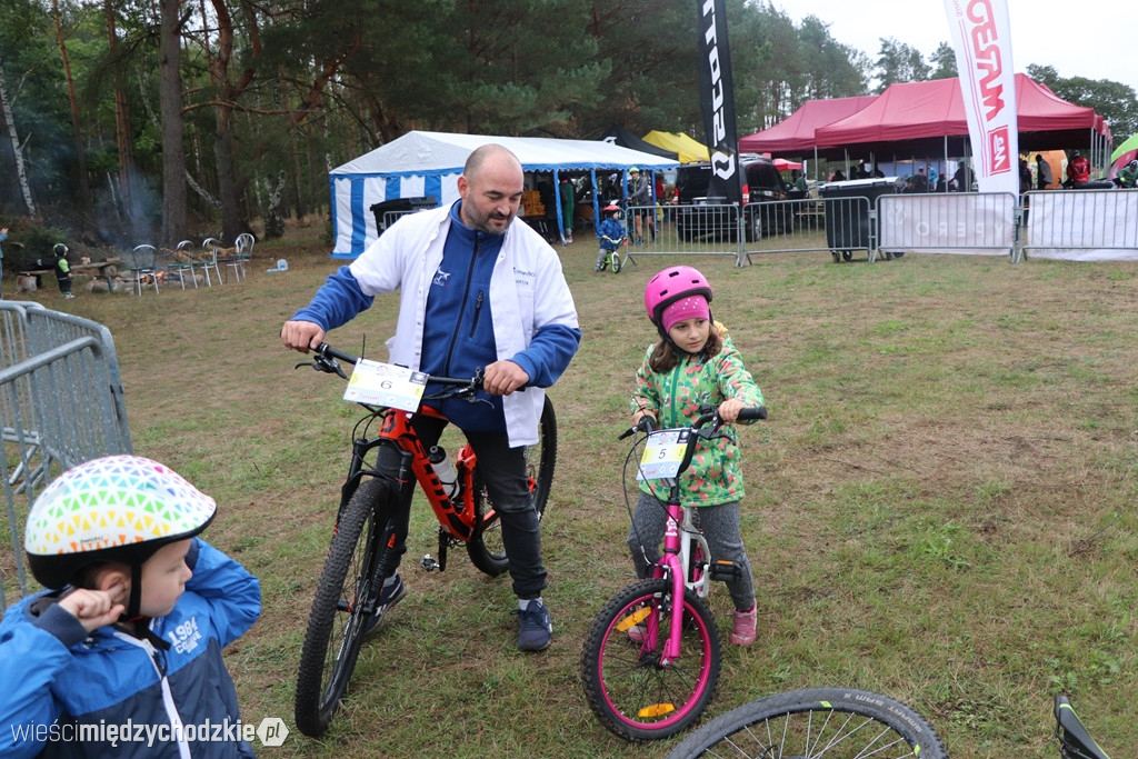 Charytatywny Maraton MTB w Mokrzcu