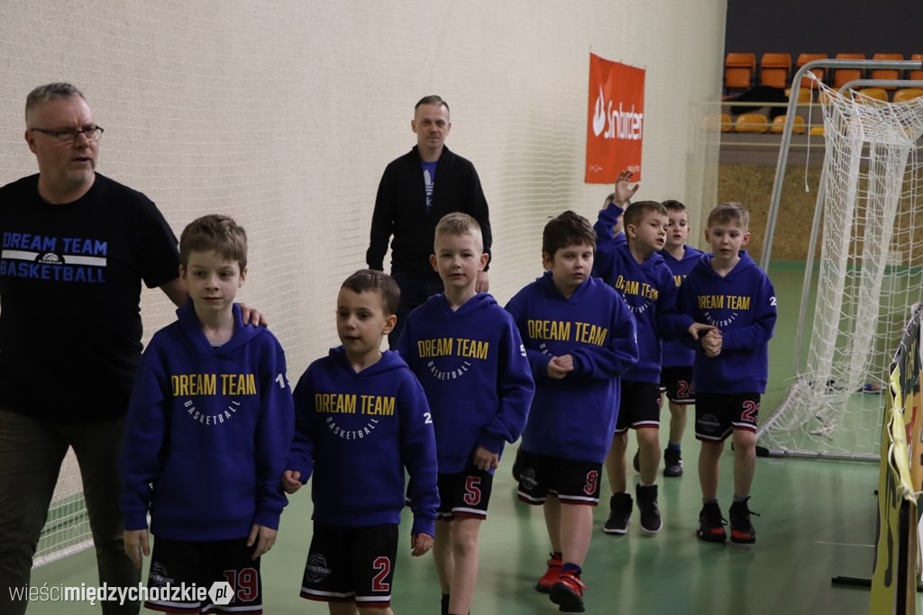 Koszykarze Sokoła Międzychód wygrywają 26 mecz
